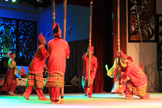 sarawak cultural village dance performance 7