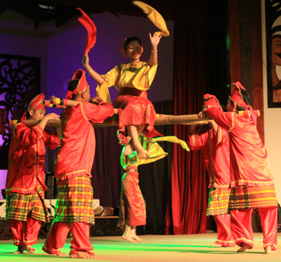 sarawak cultural village dance performance 8
