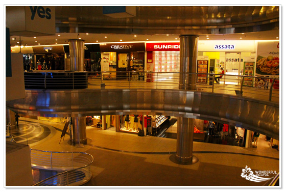 Lot10 shopping mall Kuala Lumpur