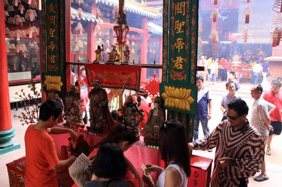 guan di temple chinatown kuala lumpur 4