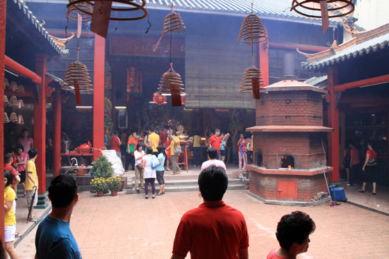 guan di temple chinatown kuala lumpur 7