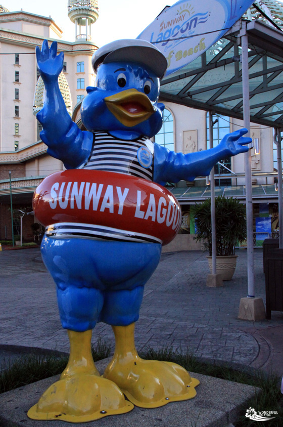 sunway lagoon theme park malaysia 2