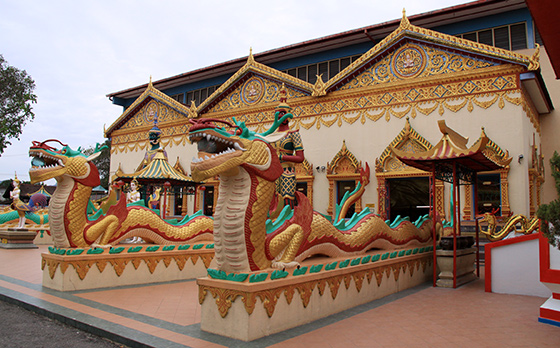 wat-chayamangkalaram-thai-buddhist-temple-15
