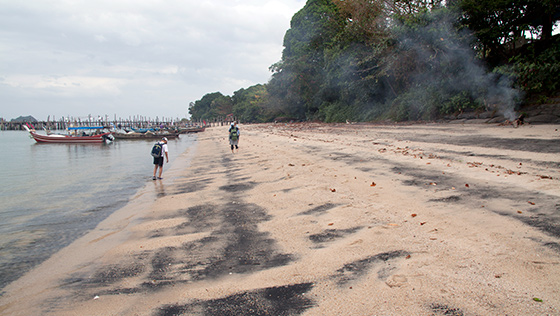 black-sand-beach-langkawi-4