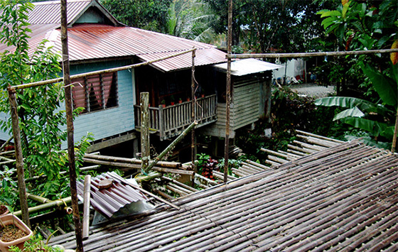 longhouse-sarawak-1