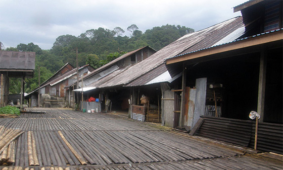 longhouse-sarawak-2