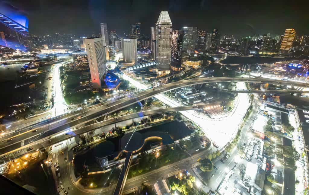 Singapore Grand Prix. Pure entertainment and a touch of Formula 1.