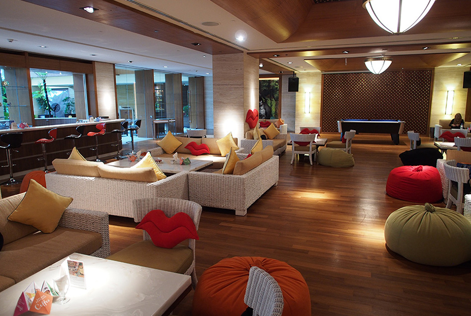 Shangri-La's Rasa Sayang Resort Lounge