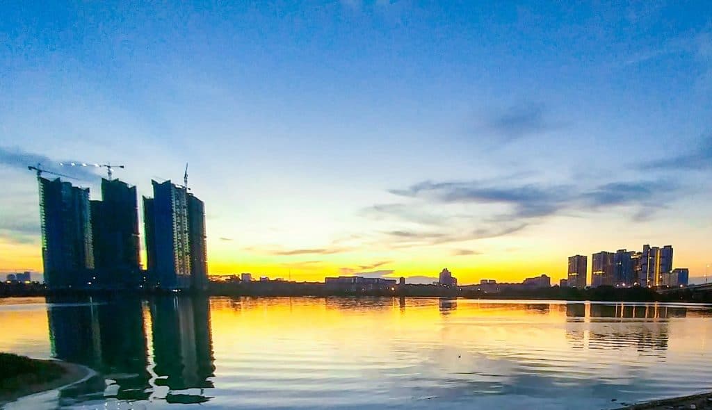 Seamless Living: Blending Malaysia and Singapore Lifestyles