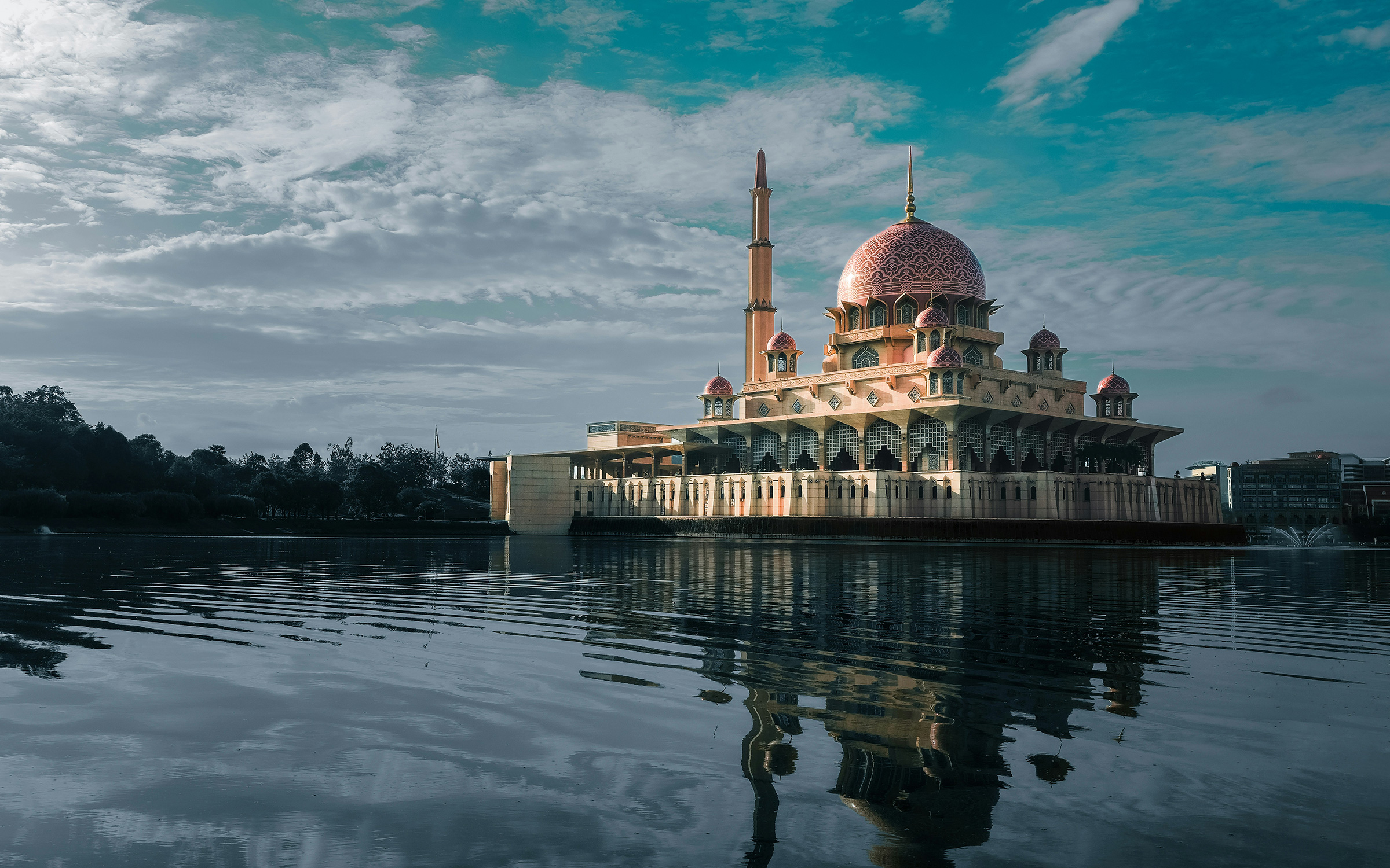 Malaysia, a beautiful destination that will not break the bank