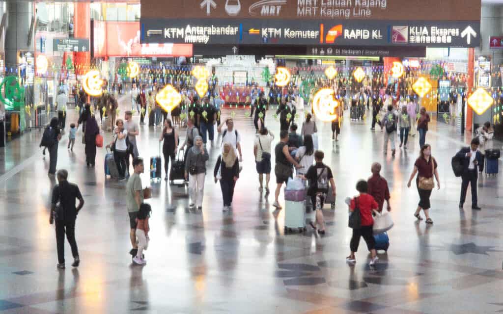 Seamless Journeys: The Ultimate Guide to Modern Transit and Portable Entertainment in Malaysia